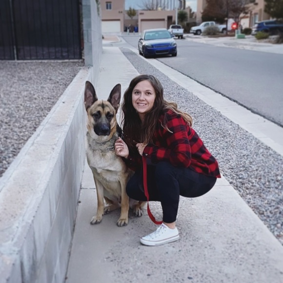 Meet your Posher, Cara - Picture 4 of 8